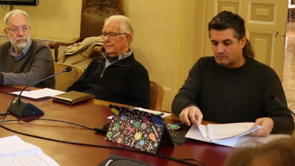 PP y VOX paralizan la renovación de la flota de Auvasa