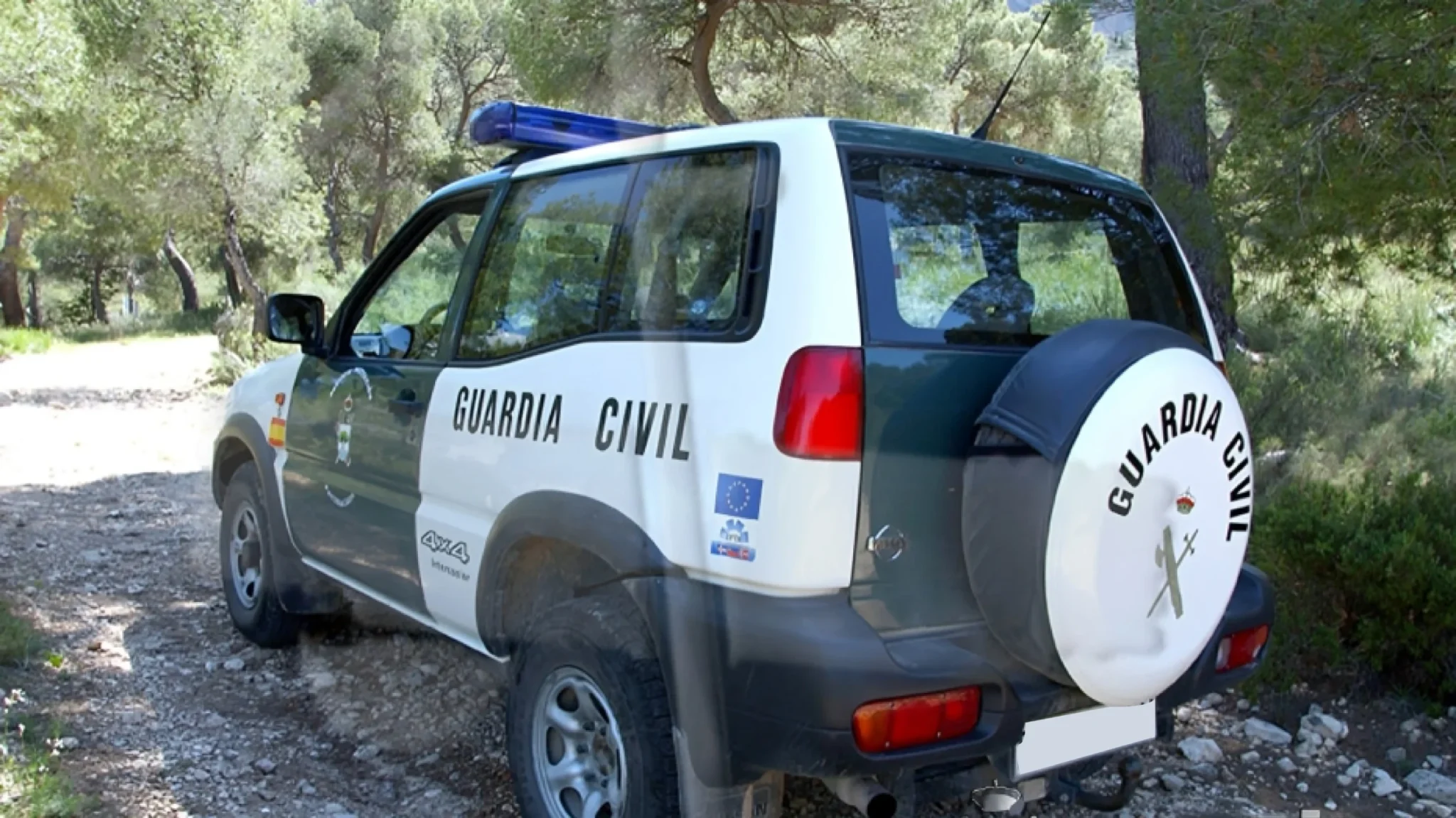 SEPRONA retira 8 perros a un hombre en Arcos de la Llana