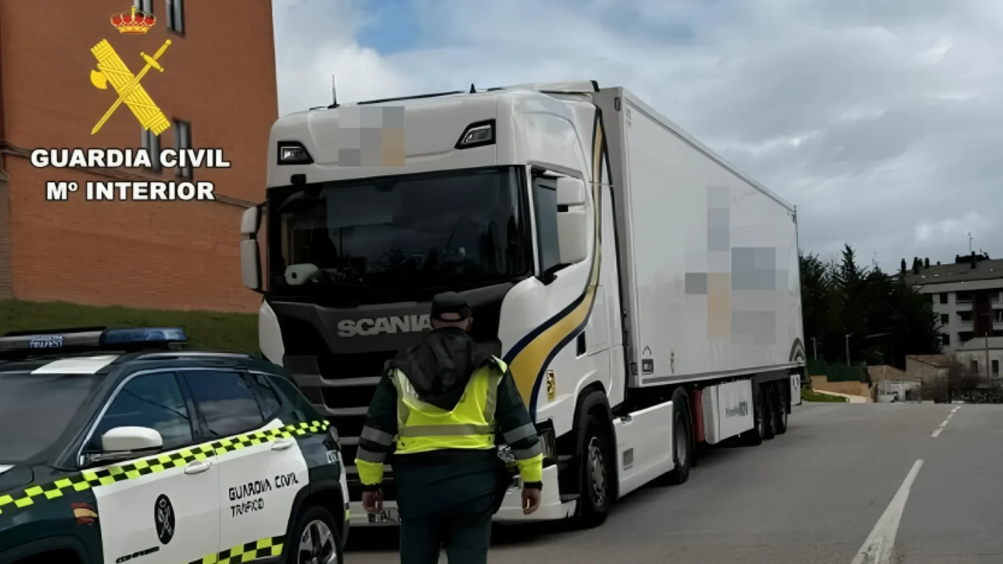 Investigan a dos camioneros por presunto fraude con los tacógrafos