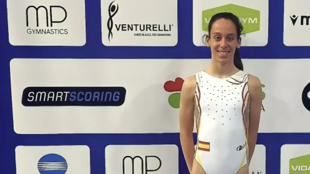 Claudia Martínez Aznárez, la única gimnasta española convocada en categoría Junior para el Europeo de Tumbling en Portugal