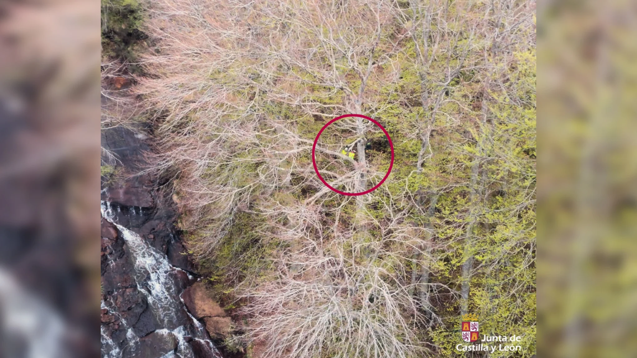 Rescatada una senderista tras lesionarse en una ruta por la Cascada de La Salceda