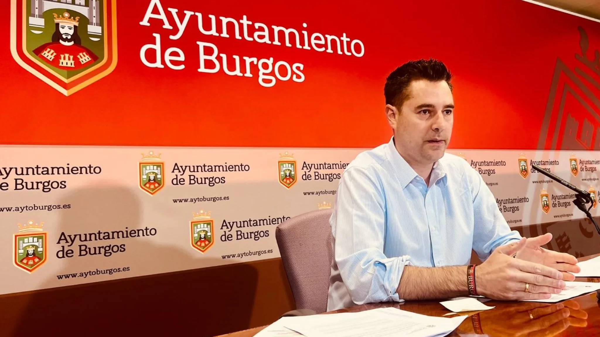 Daniel de la Rosa, ha cuestionado duramente la política de patrocinios del bipartito PP-Vox en el Ayuntamiento de Burgos.