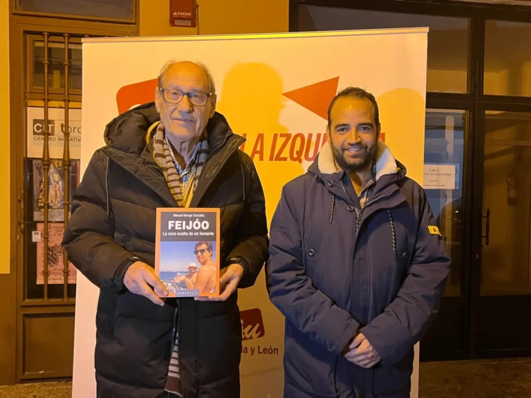 El sociólogo Manuel Monge presentó su obra “Feijoo, la cara oculta de un farsante” en un acto organizado por Izquierda Unida - Alternativa por Tordesillas.